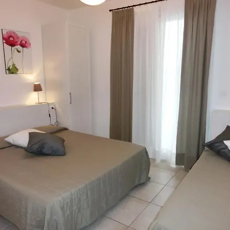 Comfortable Flat In A With Swimming Pool * Бибионе