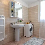 Comfortable Flat In A With Swimming Pool Daire *