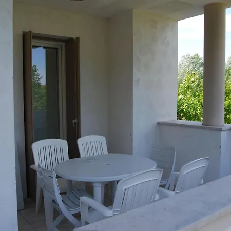 Comfortable Flat In A With Swimming Pool