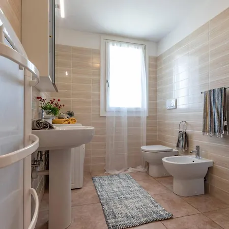Comfortable Flat In A With Swimming Pool *