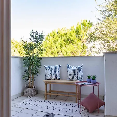 Comfortable Flat In A With Swimming Pool