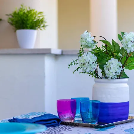 Lejlighed Comfortable Flat In A With Swimming Pool *