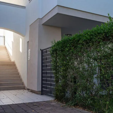 Comfortable Flat In A With Swimming Pool Bibione