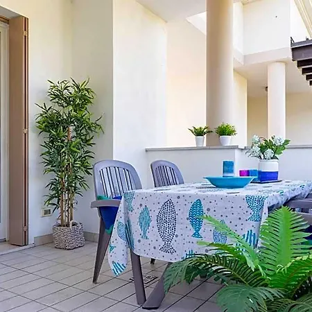 Lejlighed Comfortable Flat In A With Swimming Pool