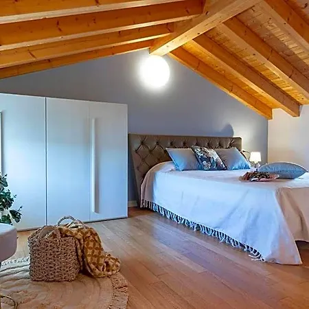 Διαμέρισμα Comfortable Flat In A With Swimming Pool *