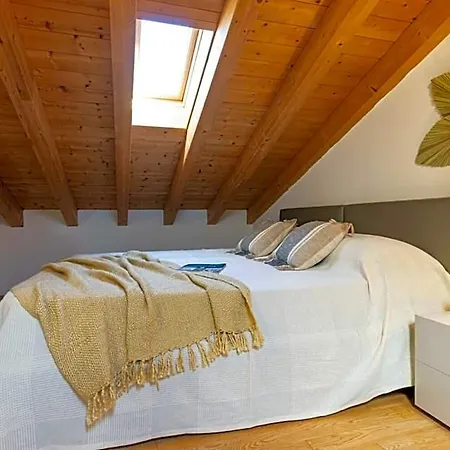 Διαμέρισμα Comfortable Flat In A With Swimming Pool