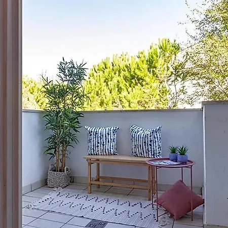 Comfortable Flat In A With Swimming Pool Μπιμπιόνε