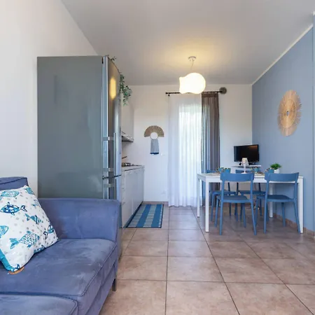 Comfortable Flat In A With Swimming Pool Lejlighed *